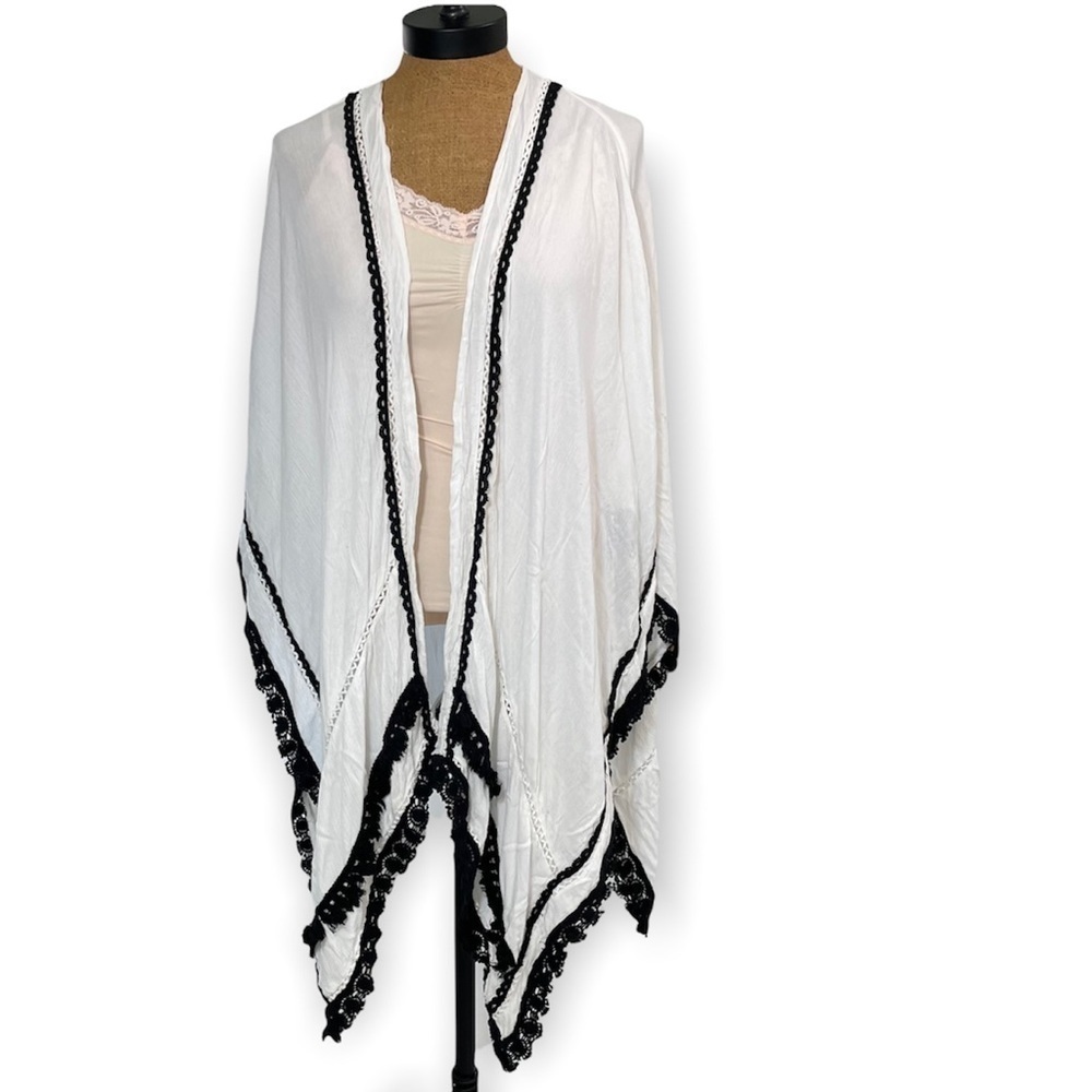 Chico’s XL beach cover up wrap white with black fringe & lace, one size fits all